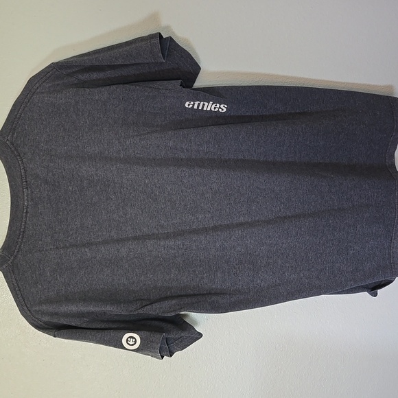 Etnies Vintage Skater Shirt Size Medium - Picture 2 of 6